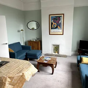 https://suzes-stays.yorkshirehotels.net